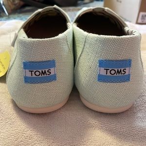 New Toms